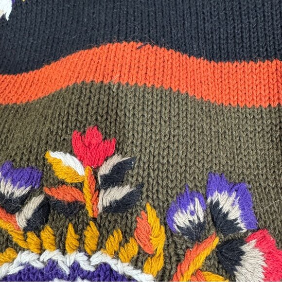 Vintage Chaus Woman Black Multi Floral Graphic Oversized Knit Grandma Sweater - Picture 9 of 11